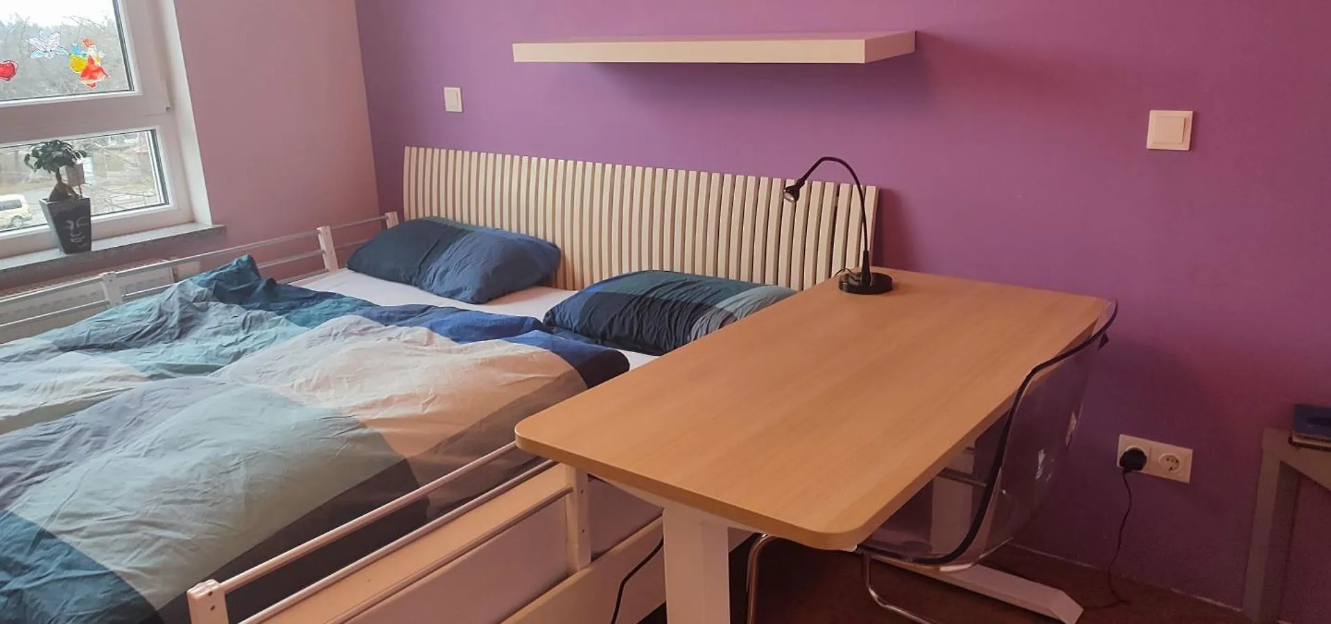 홈스테이 Doppelzimmer Mit Ensuite Bathroom Zur Wiesn 뮌헨